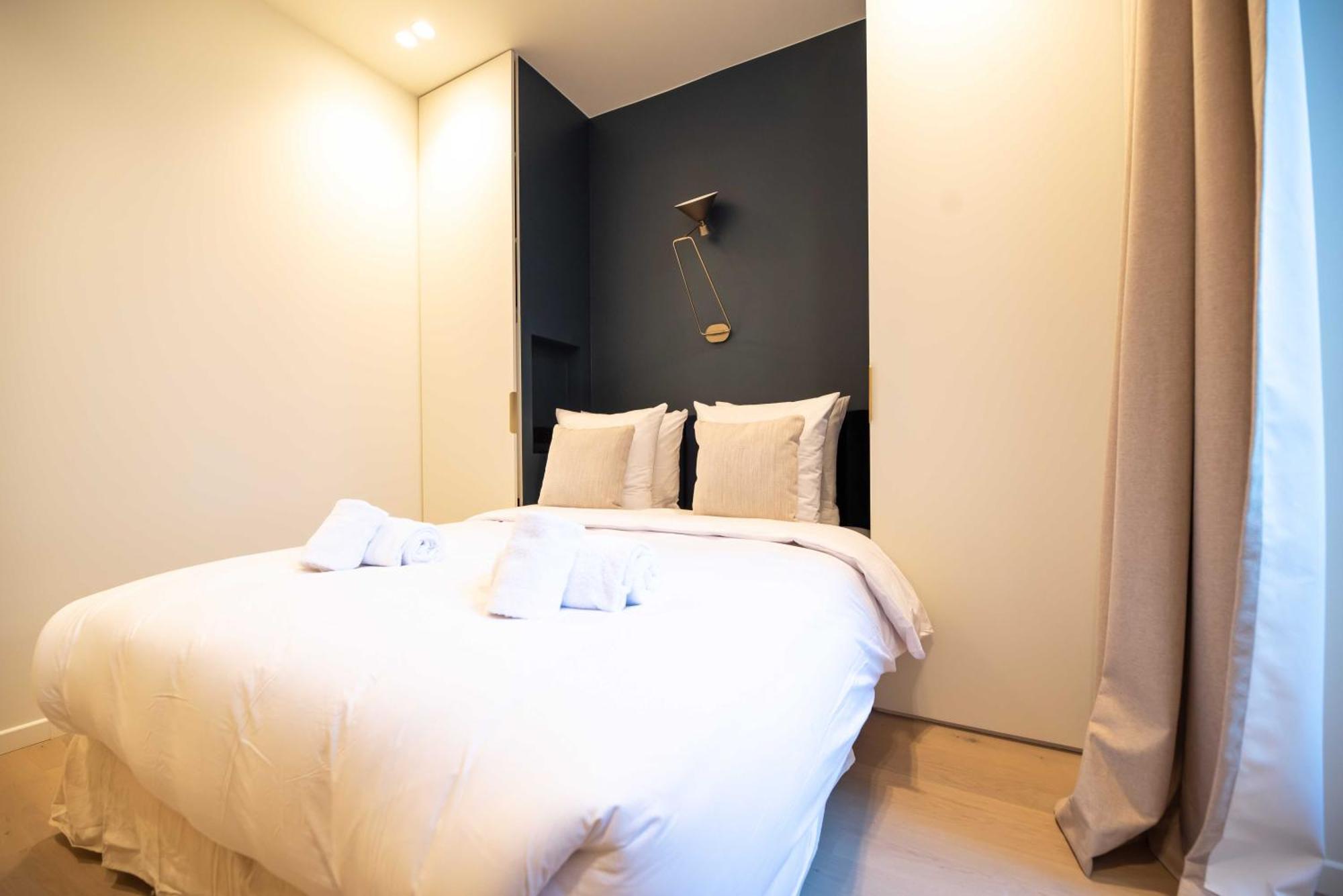 Exceptional With Ac-1br-4p-palais Garnier Apartment Paris