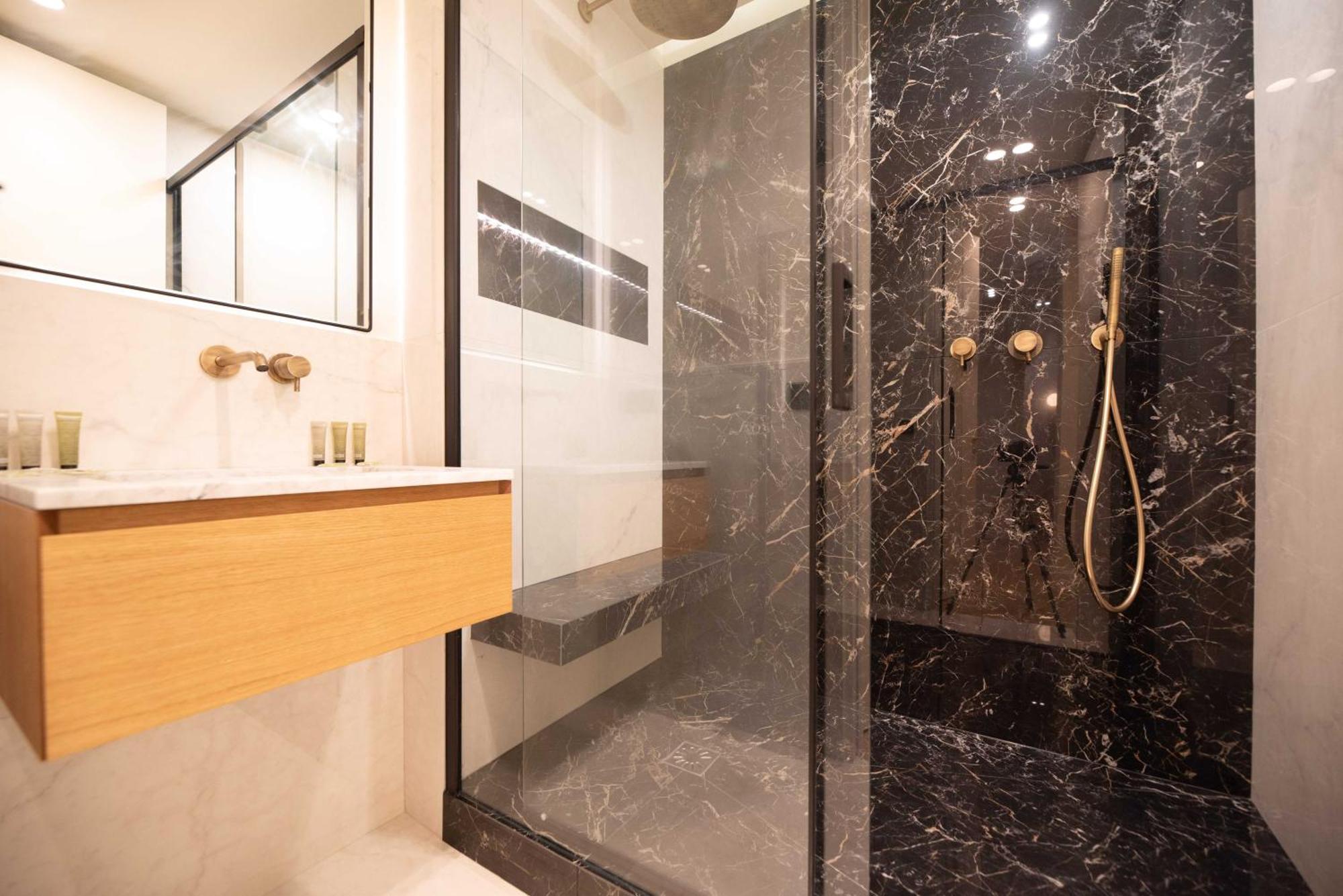Exceptional With Ac-1br-4p-palais Garnier Apartment *